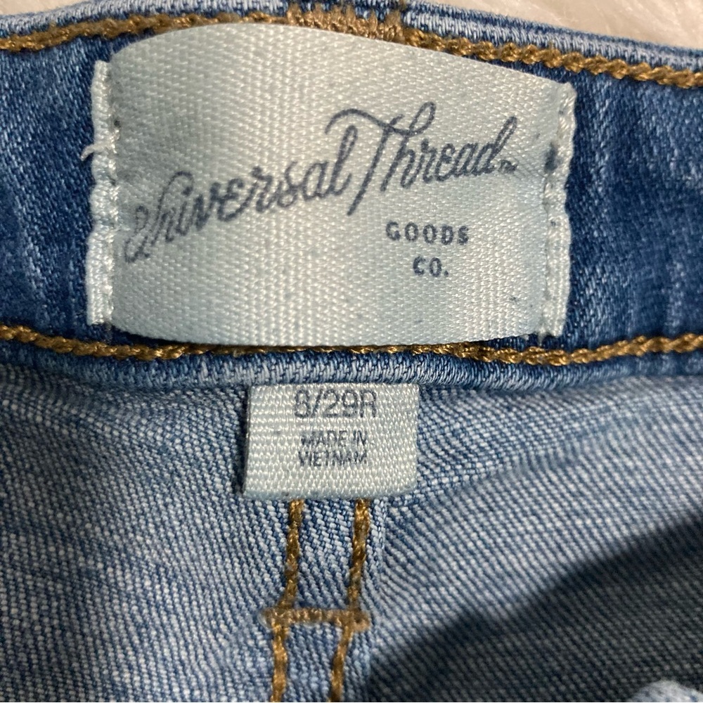 UNIVERSAL THREAD GOODS CO. HIGH RISE SLIM STRAIGHT JEANS - Picture 6 of 7